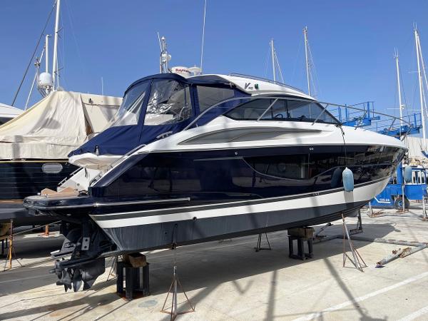 2017 Princess V40