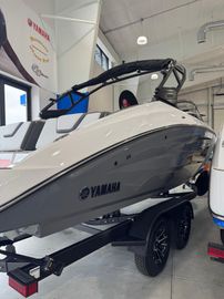 2025 Yamaha Boats 252XE