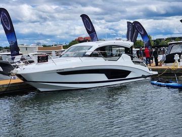 2021 Four Winns V355 Coupe OB