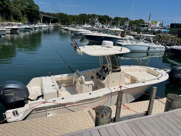 Grady-White Fisherman 236 2022 Grady-White Fisherman 236 boat docked at a marina.