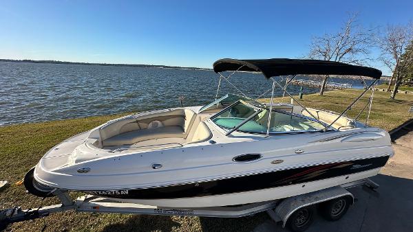 2004 Chaparral Sunesta 234