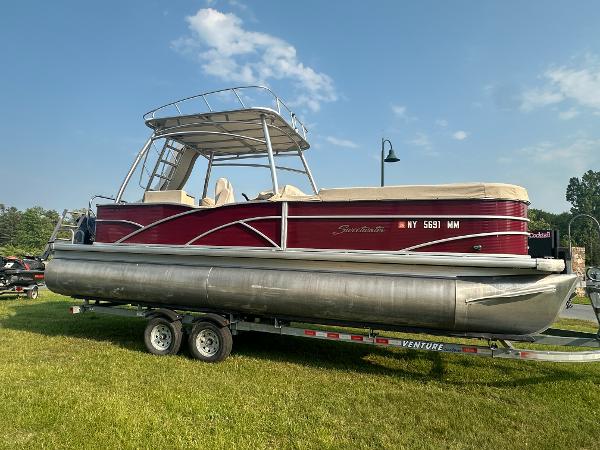2017 Godfrey Sweetwater 2386 CC