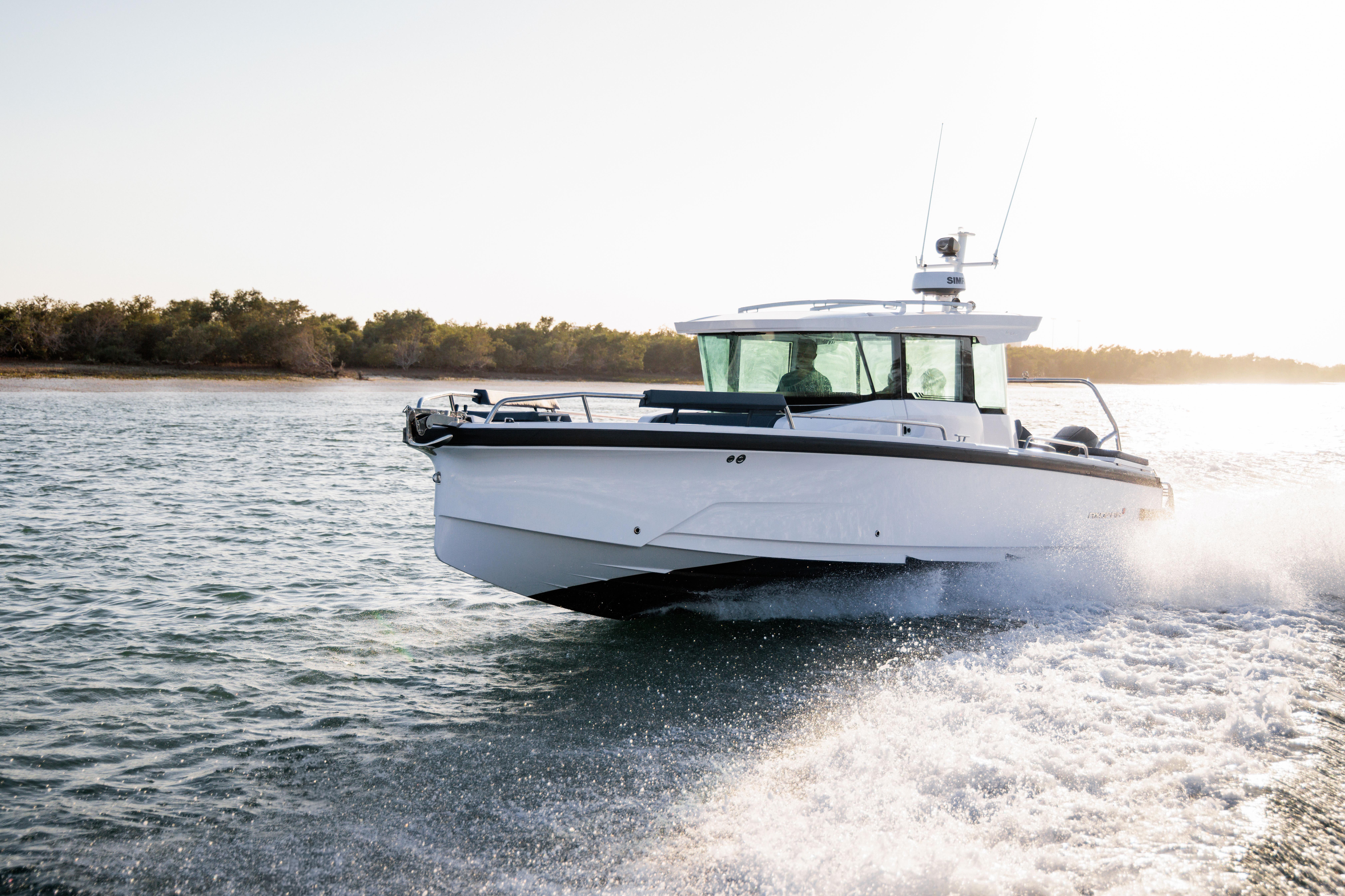 2025 Axopar 29 Cross Cabin