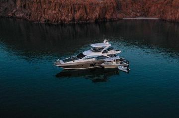 2019 Azimut Flybridge 66