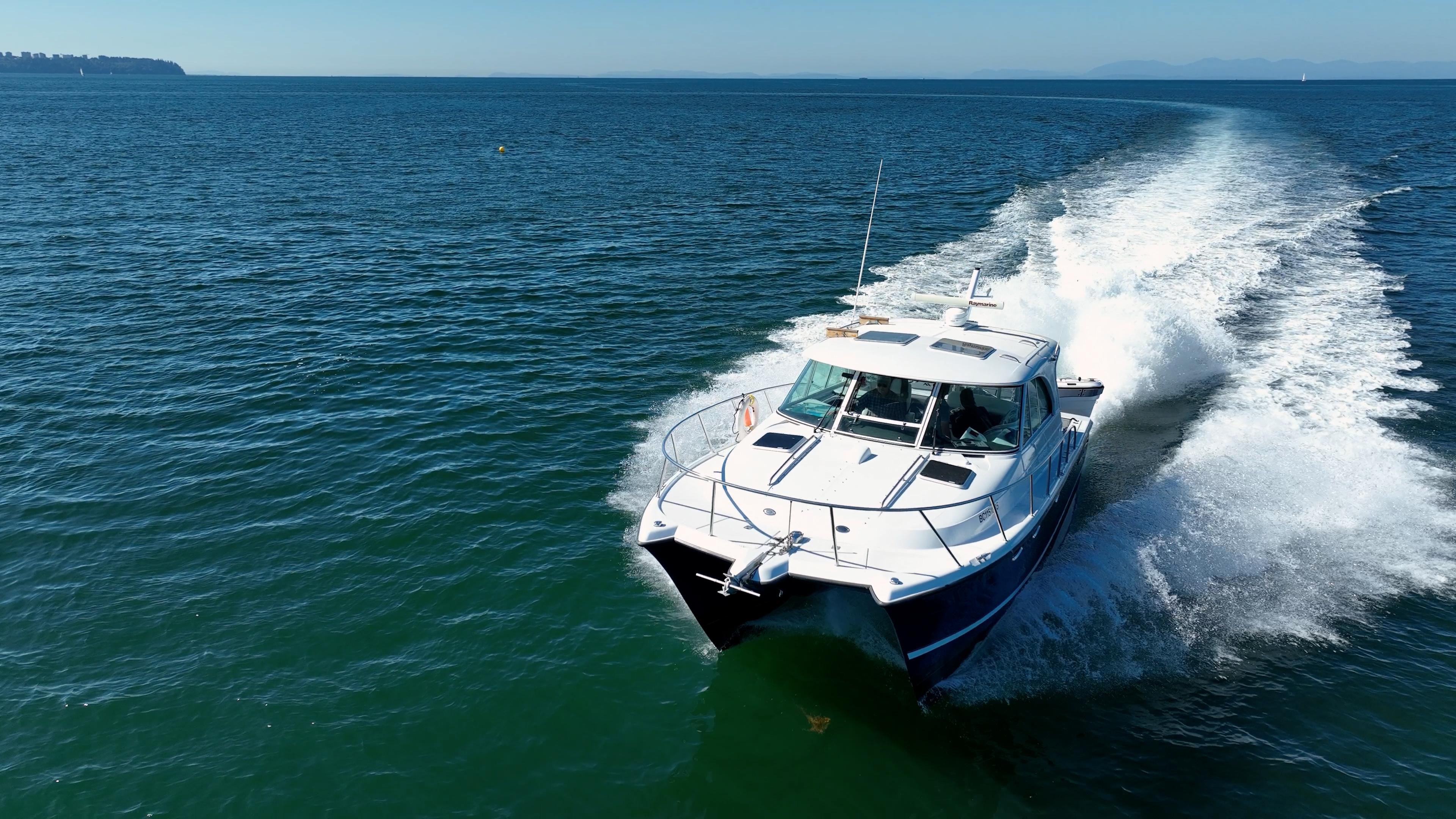 2007 Glacier Bay 3480 Ocean Runner