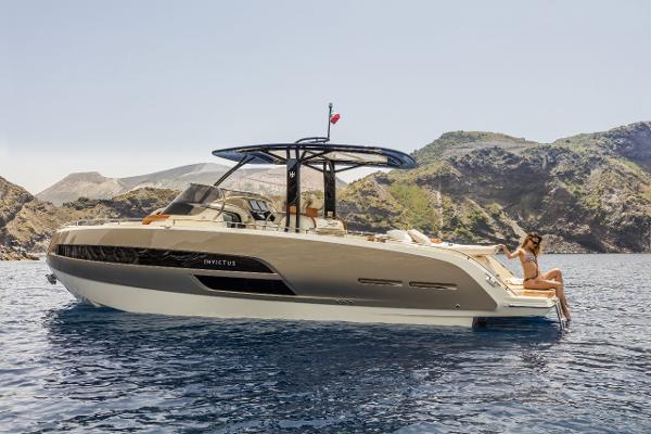 Invictus GT 320 Invictus GT 320