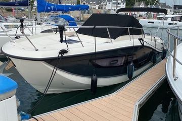 2023 Quicksilver Activ 875 Sundeck