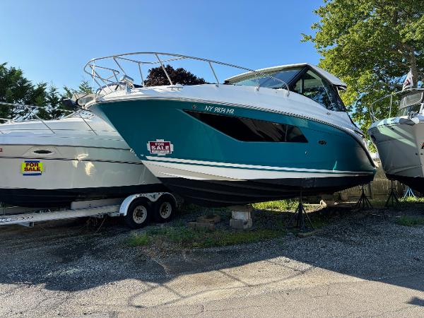 Sea Ray Sundancer 320 Coupe Outboard