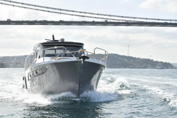 2025 Falcon Yachts F-42 2X440 HP Yanmar Exclusive Version Joystick included