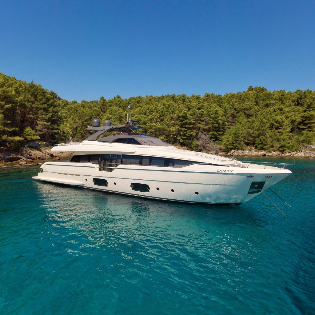 2019 Ferretti Yachts 960