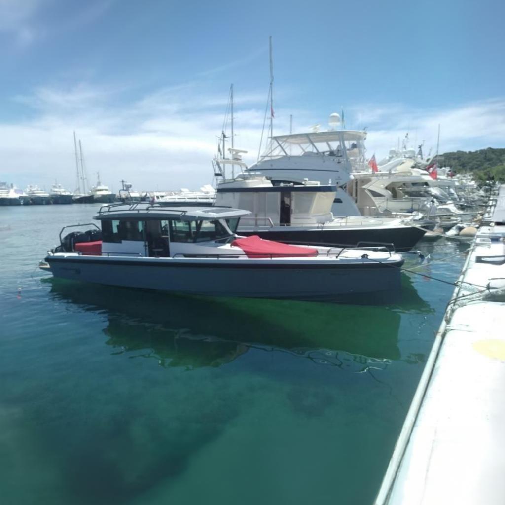 2019 Axopar 37 XC