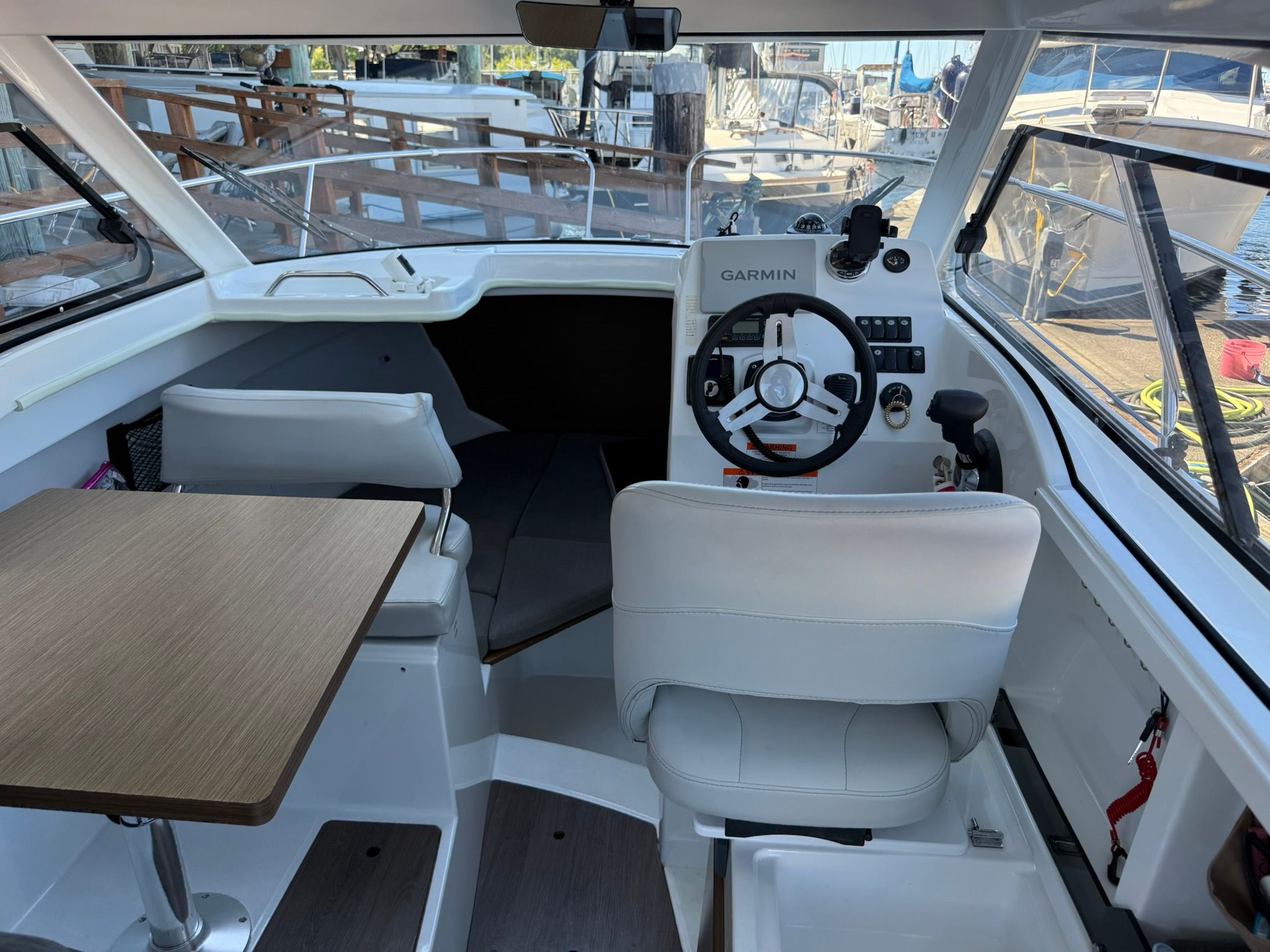 2023 Beneteau Antares 7