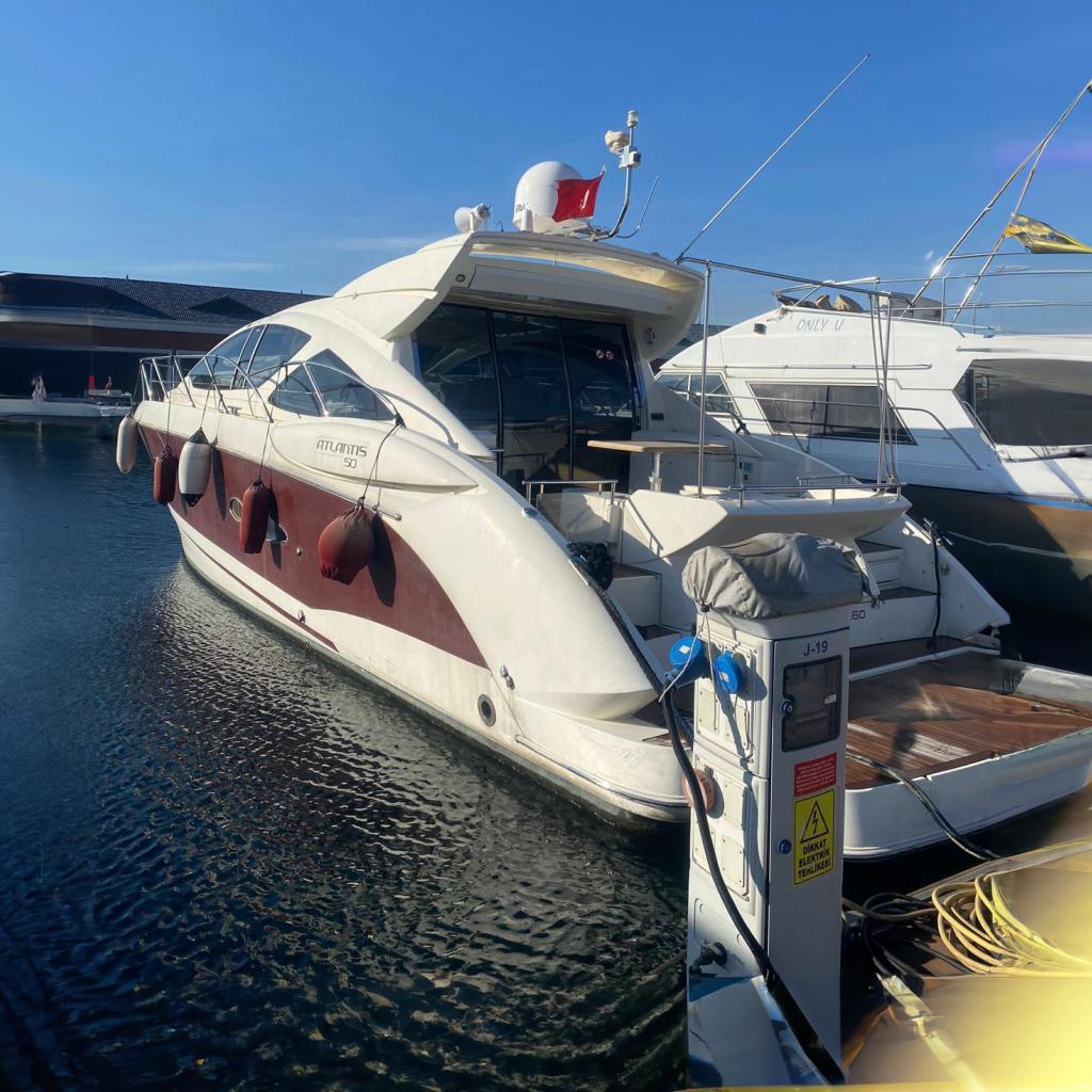 2010 Azimut Atlantis 50
