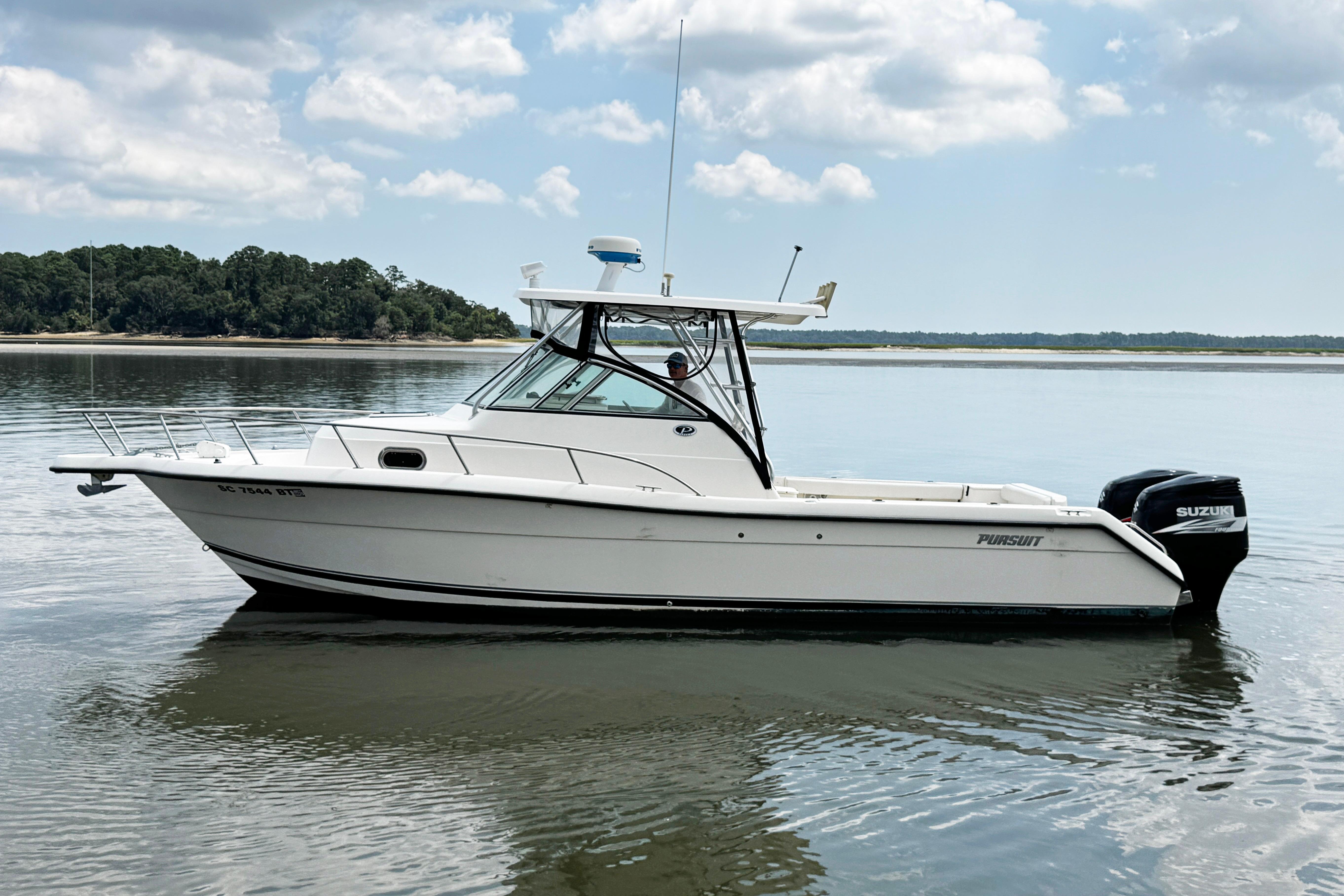 2005 Pursuit 2870 Walkaround