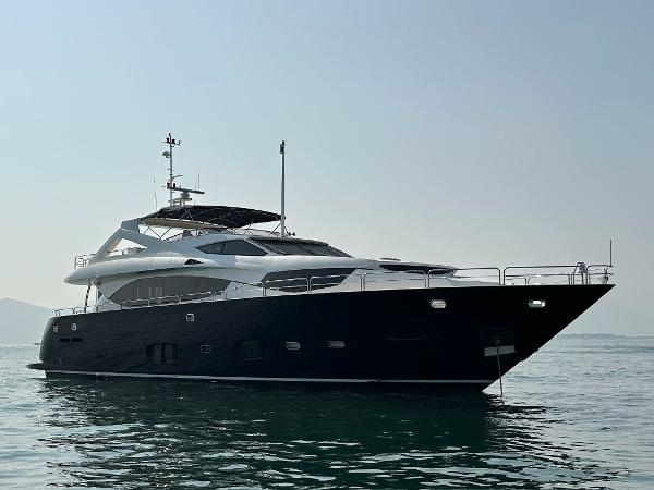 Sunseeker 30M Yacht