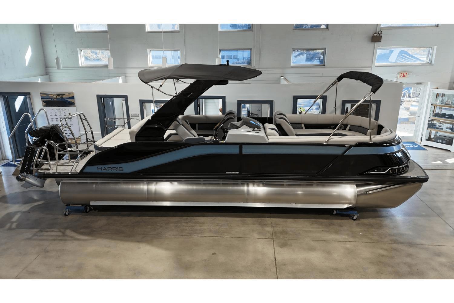 2025 Harris Grand Mariner 250