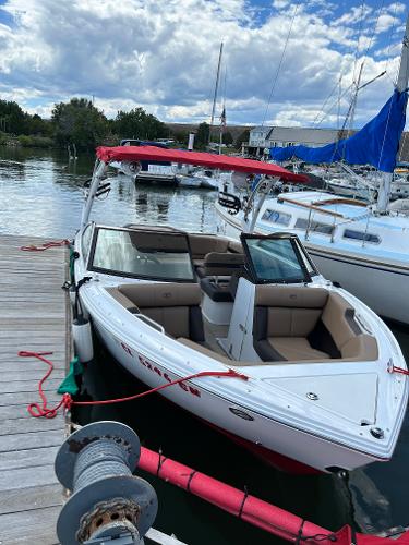 2019 Cobalt CS23 Surf