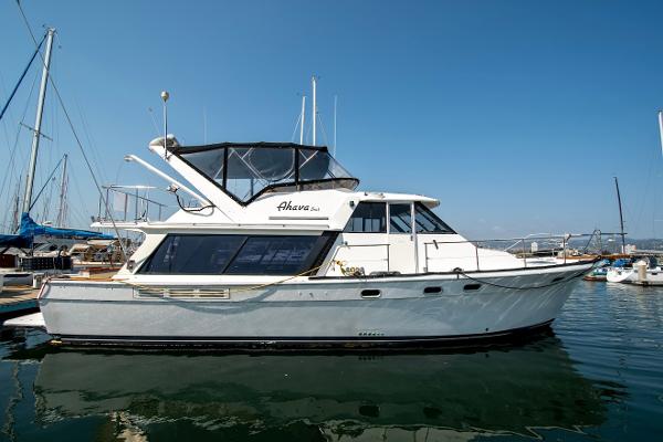 1992 Bayliner 4588 Pilothouse