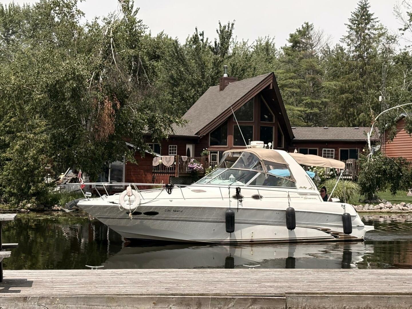 1998 Sea Ray 310 Sundancer