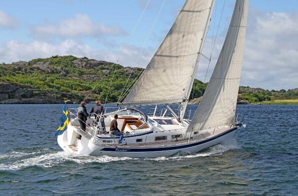 2016 Hallberg-Rassy 372