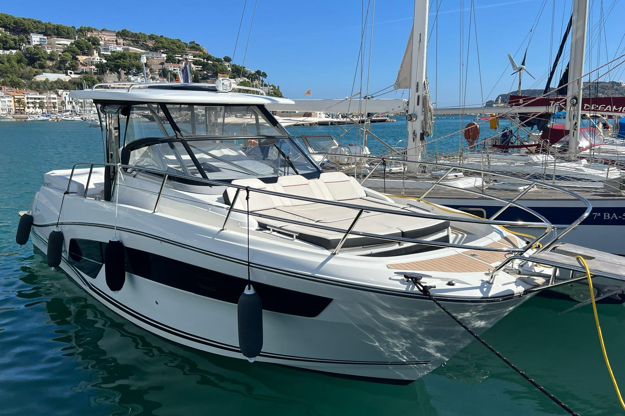 2023 Jeanneau Cap Camarat 10.5 WA