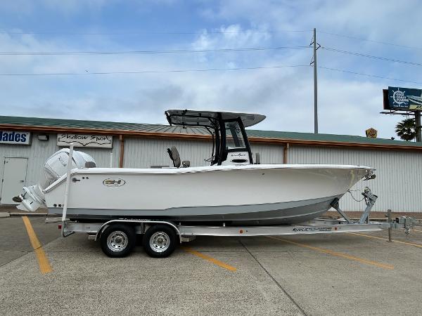 2025 Sea Hunt Gamefish 27 Coffin Box