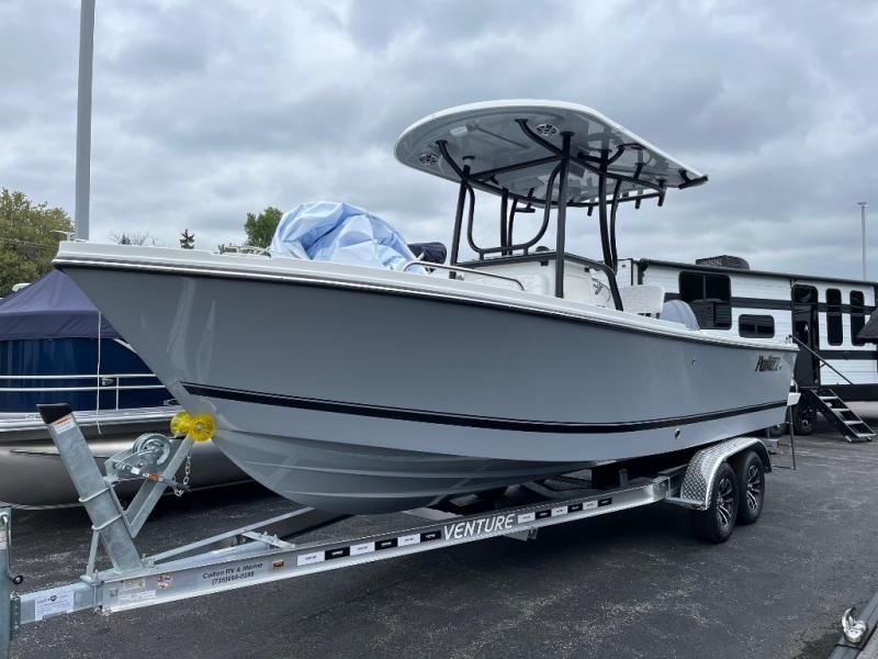 2026 Center Console 23 SE