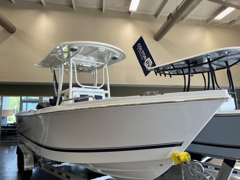 2026 Center Console 23 SE