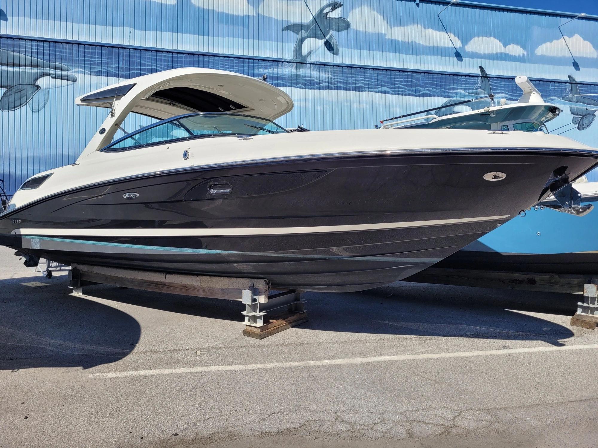 Sea Ray 350 SLX 2018-SEA-RAY-350-SLX