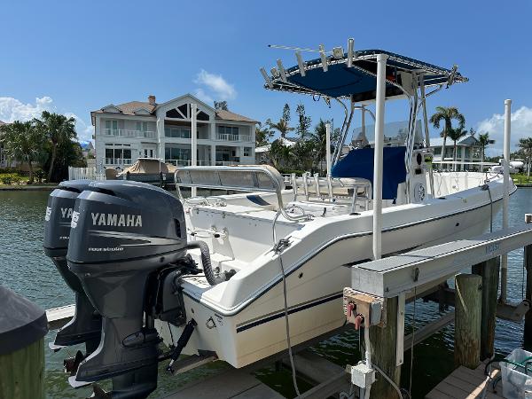 2003 Cobia 254 Center Console