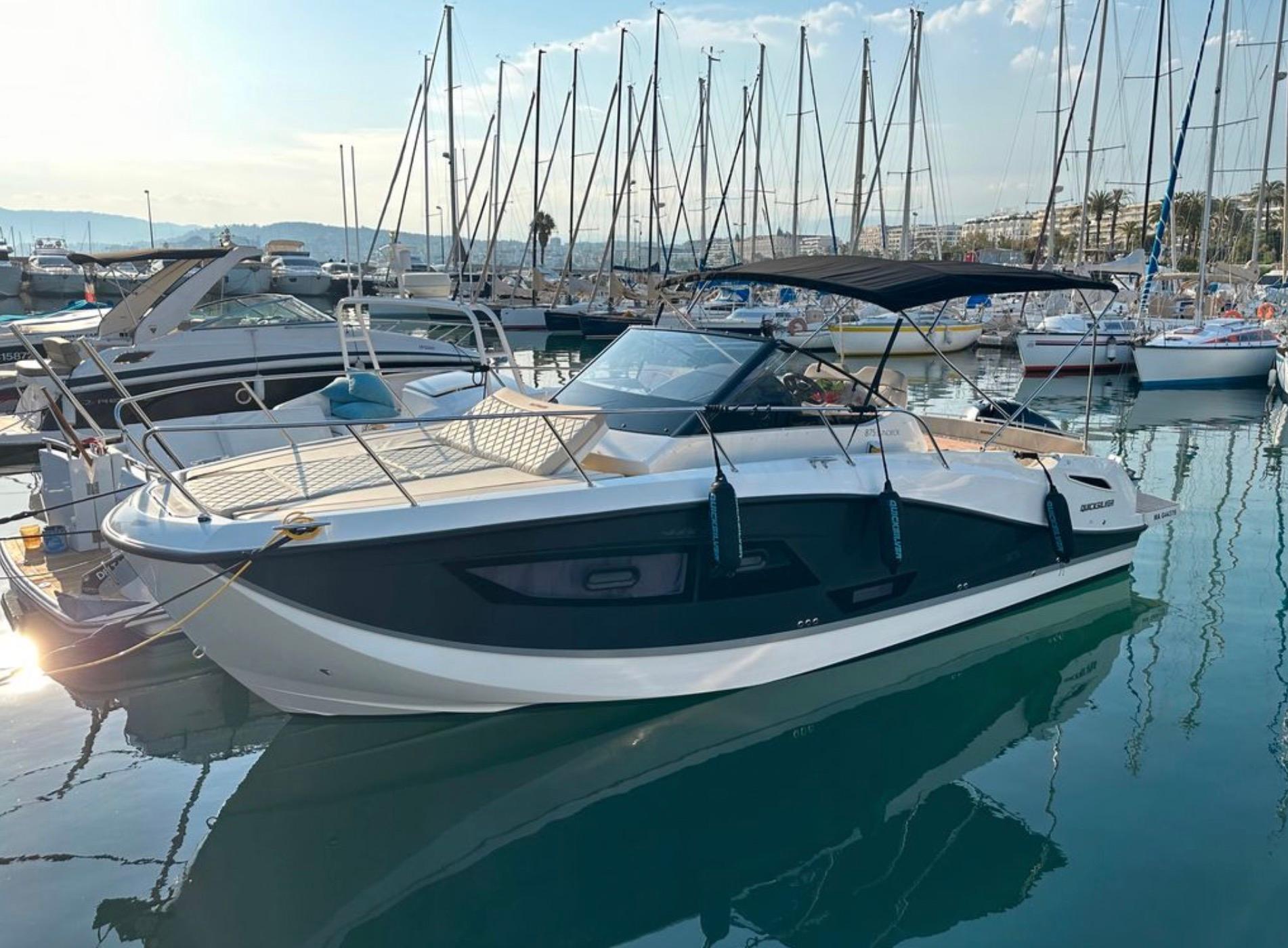 2018 Quicksilver Activ 875 Sundeck