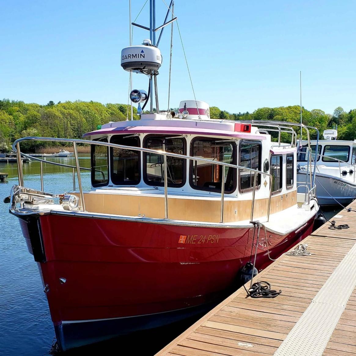 2010 Ranger Tugs R-25