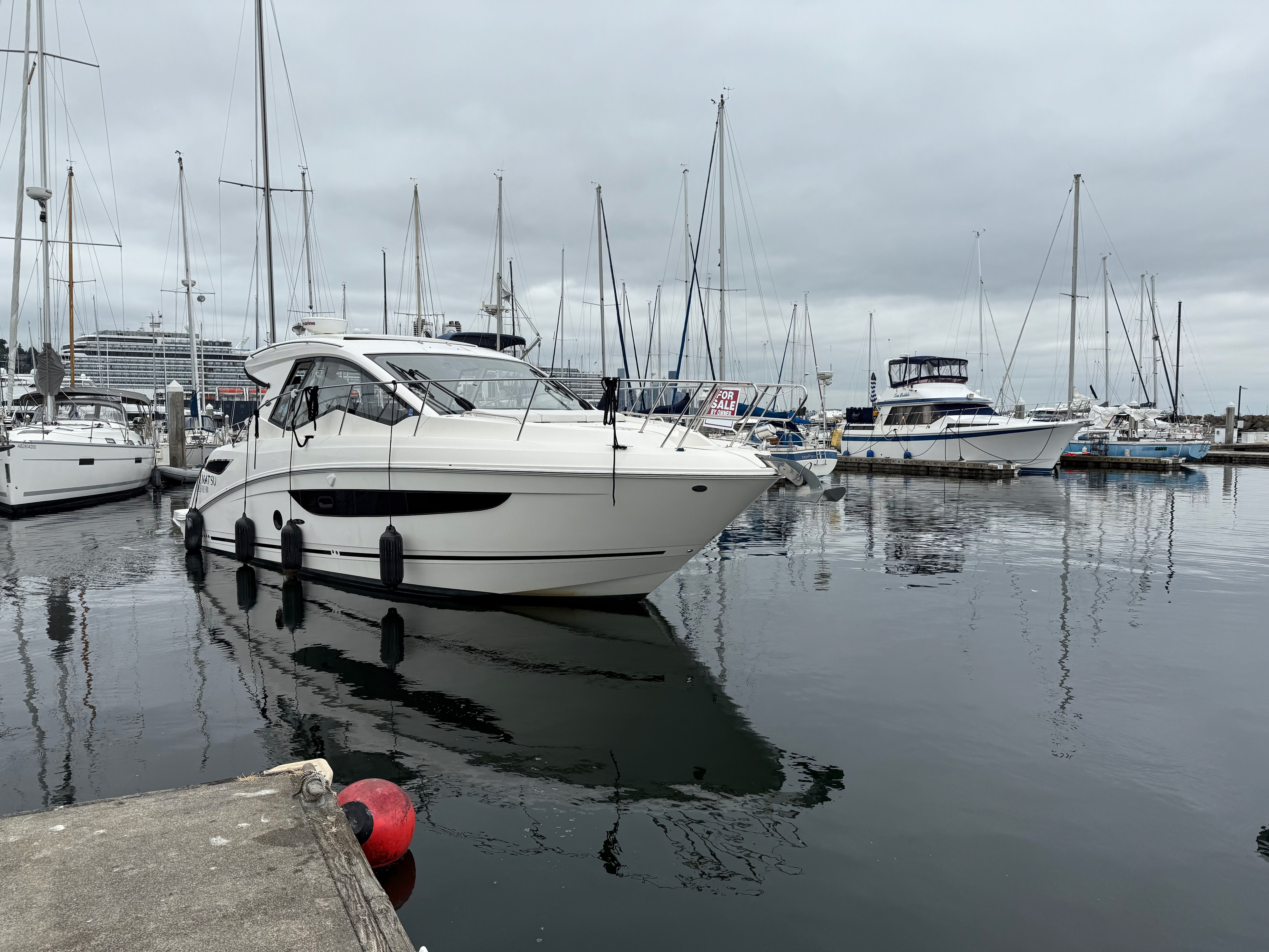 2017 Sea Ray Sundancer 350 Coupe