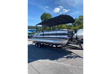 2025 Bentley Pontoons Legacy 243 Swingback