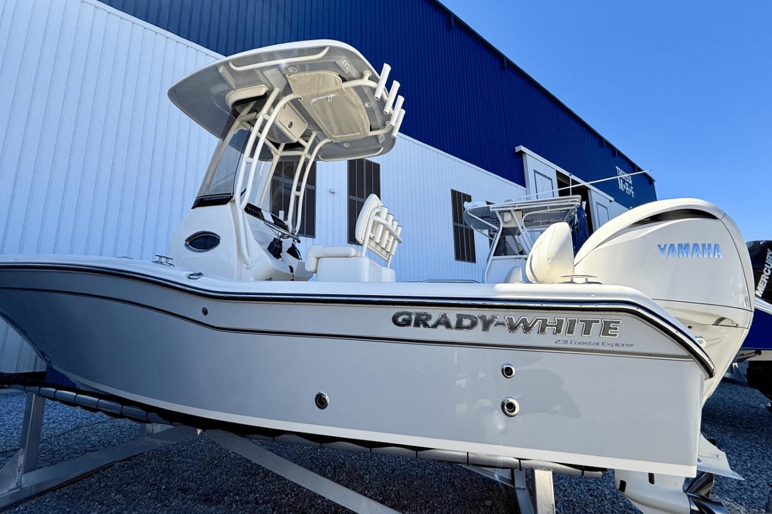 Grady-White 231 CE