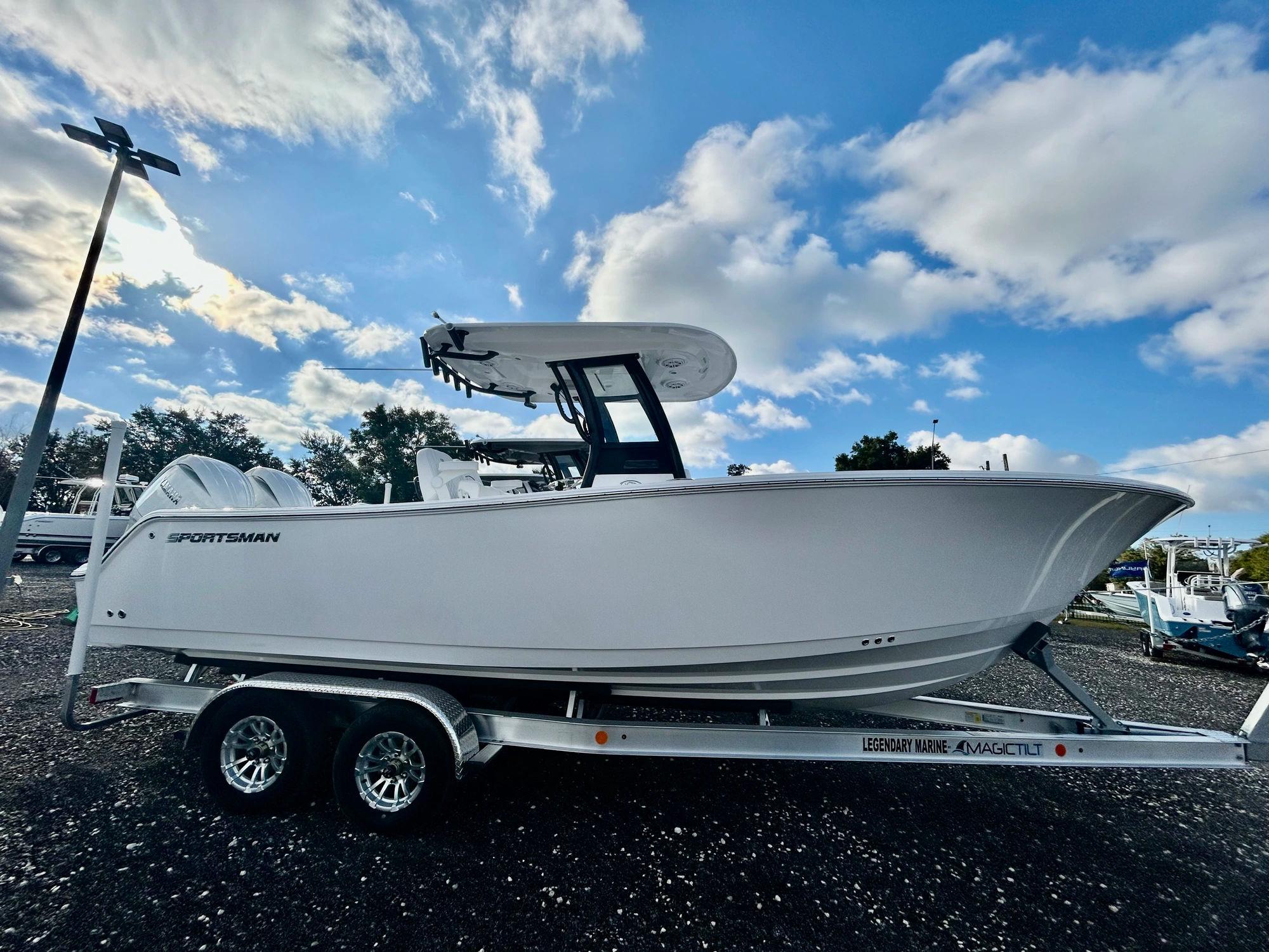 2025 Sportsman Open 252 Center Console