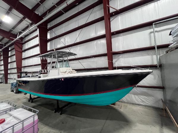 Regulator 26 Center Console