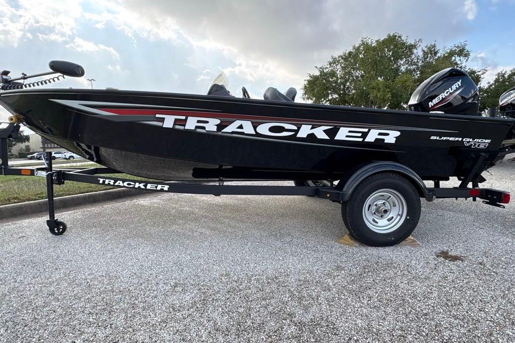 2026 Tracker Super Guide V-16 SC