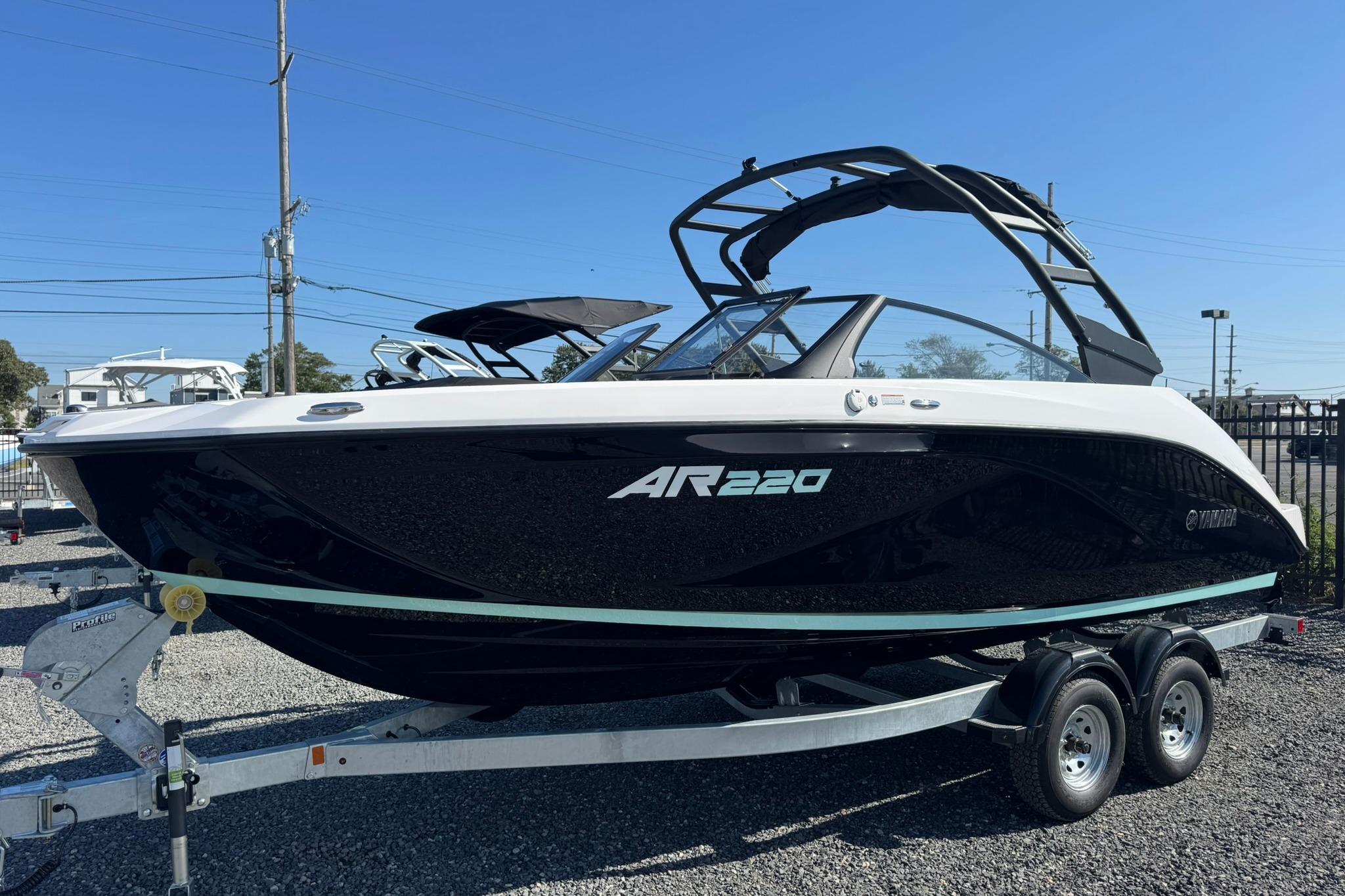 2026 Yamaha Boats AR220