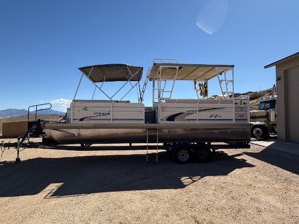JC Pontoon