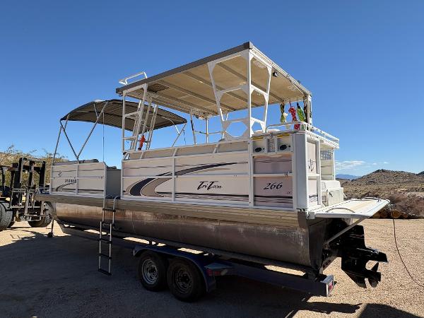 2000 JC Pontoon