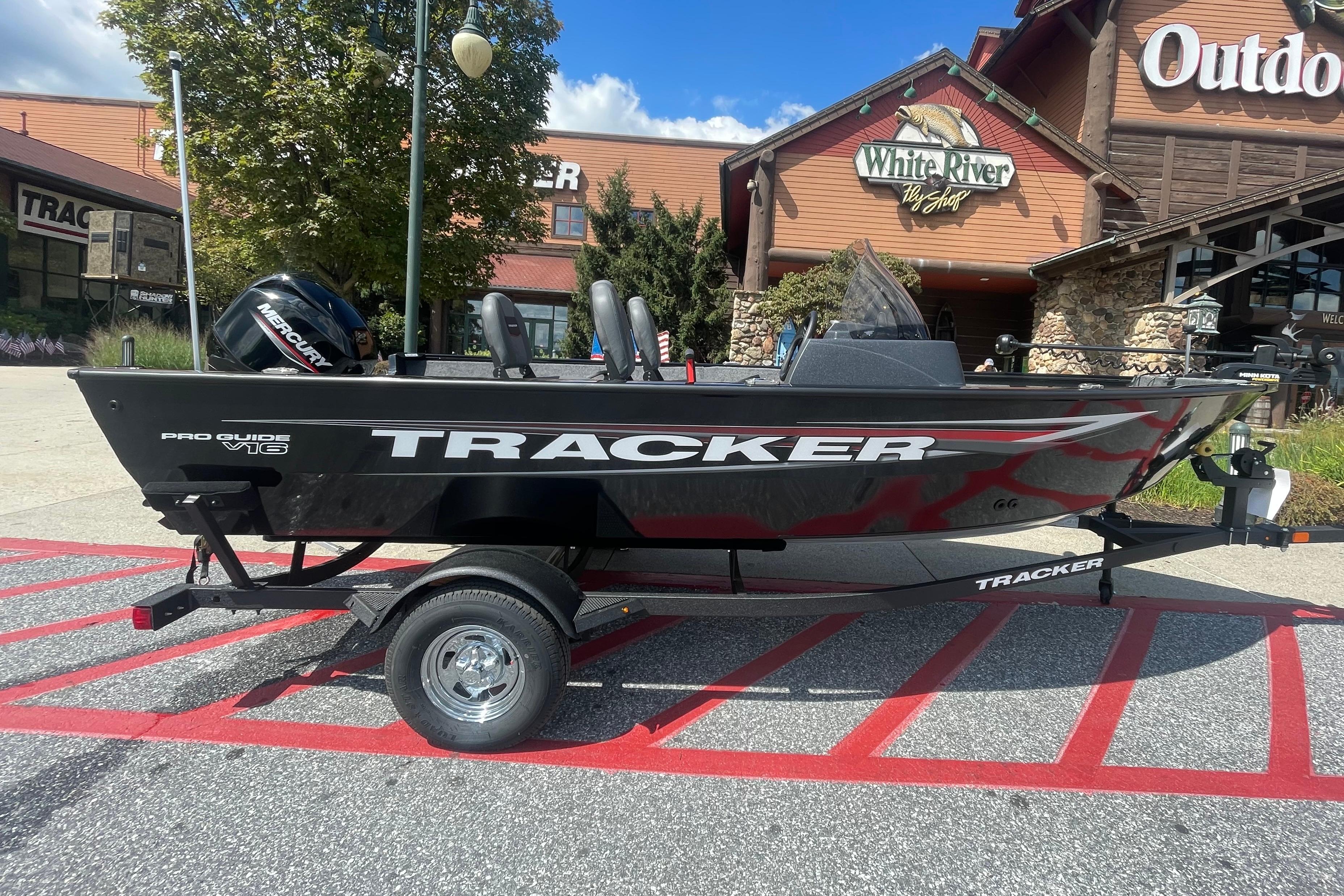 2026 Tracker Pro Guide V-16 SC