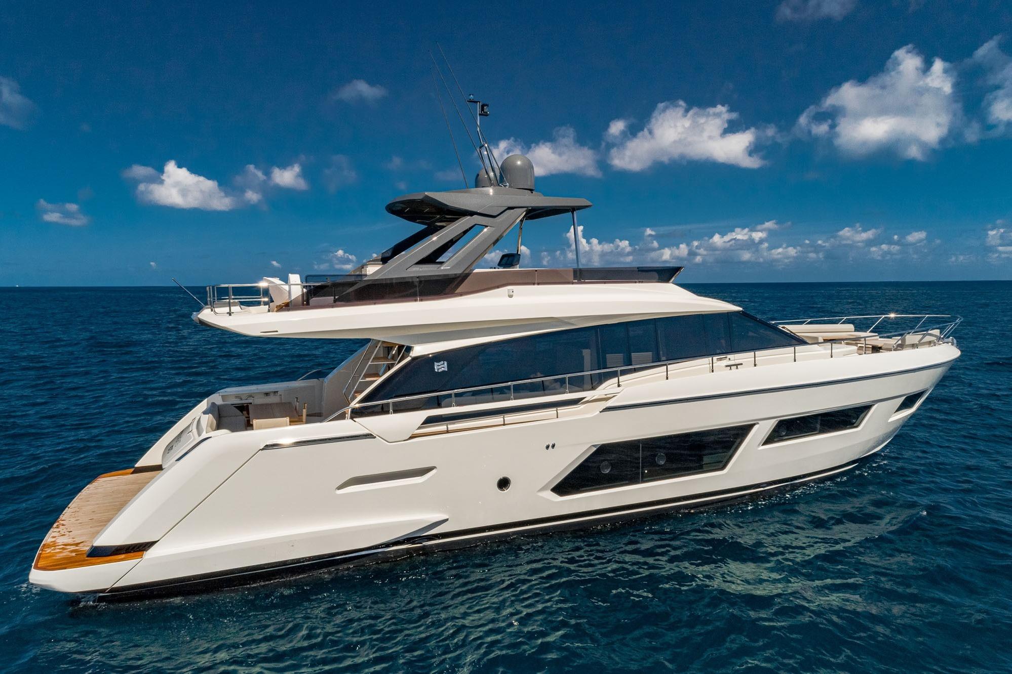 2020 Ferretti Yachts 670