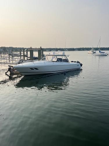 2010 Intrepid 400 Cuddy