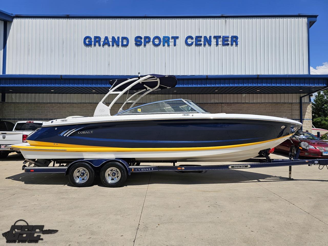 Cobalt A28 2015 Cobalt A28 boat on trailer at Grand Sport Center.