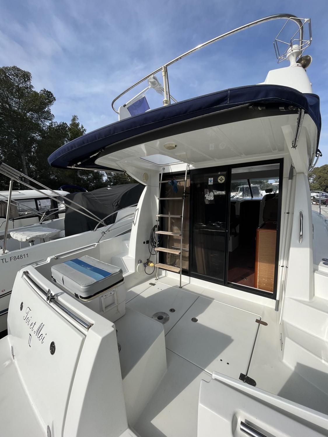 2011 Jeanneau Merry Fisher 10