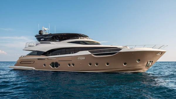 2018 Monte Carlo Yachts Flybridge
