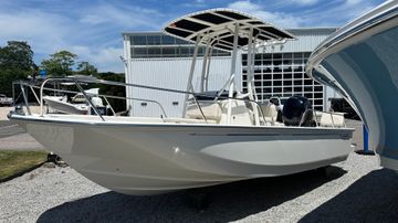 2025 Boston Whaler 190 Montauk