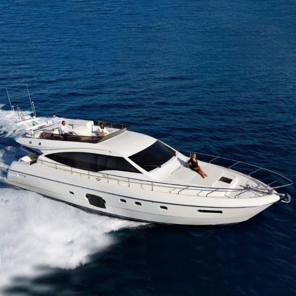 2008 Ferretti Yachts 592