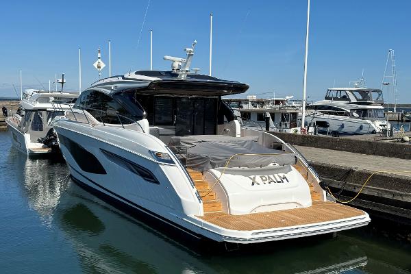 2020 Princess V60